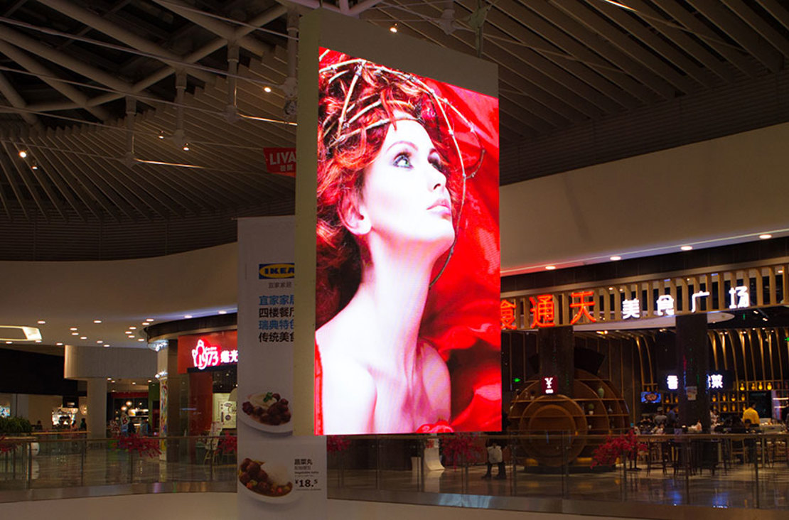 Hanging LED video banner